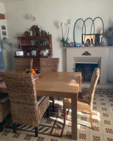 Les Rosiers - Eglantine Bed & Breakfast *