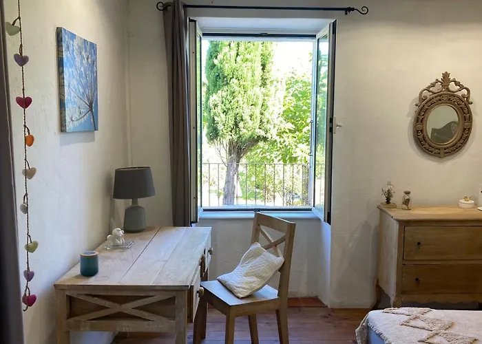 Couette-café - Les Rosiers - Corse - Eglantine Conca